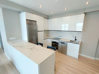 Piso en alquiler en Ensanche en Coruña (A)