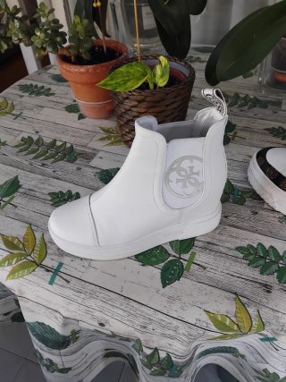 Botines Guess Blancos Plataforma