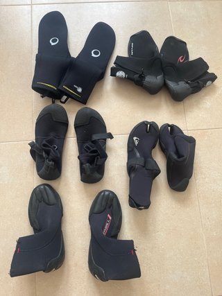 Escarpines de neoprenos niños varias tallas 5-15 €