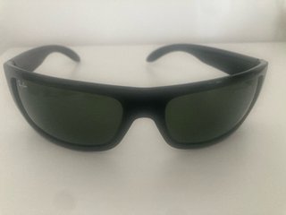 Gafas de sol Ray-Ban estilo años 90
