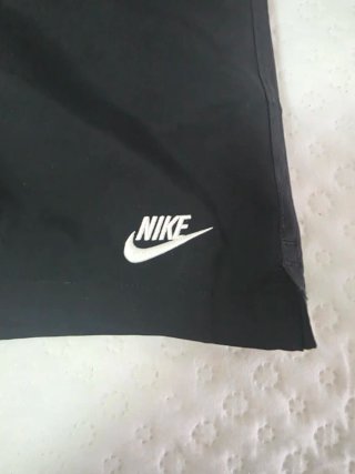 Pantalón de deporte Nike negro nuevo sin estrenar