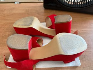Sandalias de Tacón Rojas