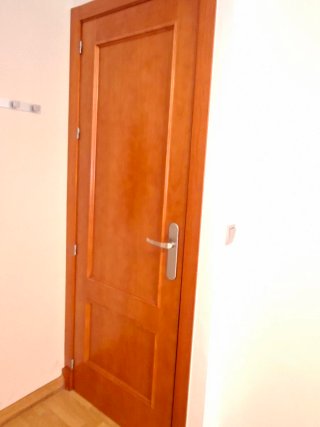 4 puertas de paso de madera maciza 60€ la unidad