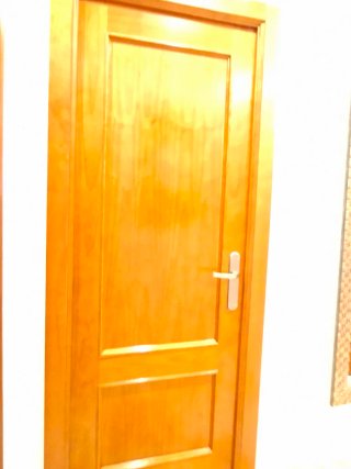 4 puertas de paso de madera maciza 60€ la unidad