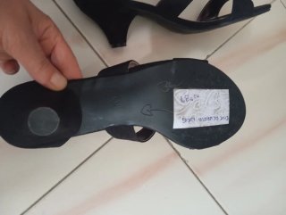 Sandalias Negras con Pedrería