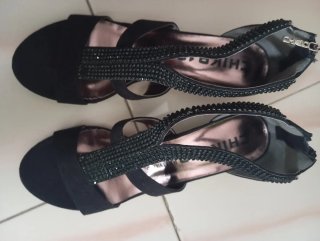 Sandalias Negras con Pedrería
