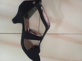 Sandalias Negras con Pedrería