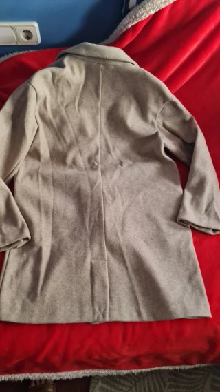 Abrigo mujer Pull and Bear beige Talla M