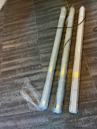 Pantalla estanca doble para 2 tubos de 156cm