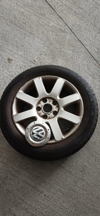 4 Llantas 16" Originales VW Golf 5 con Neumáticos