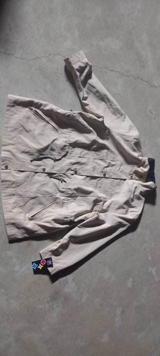 Chubasquero beige