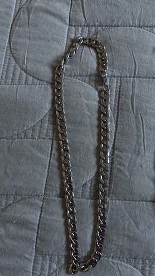 Cadena plateada