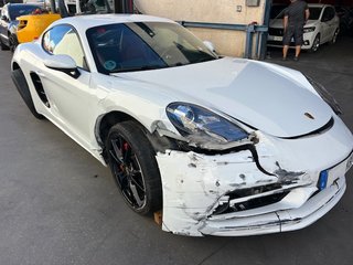 Porsche Cayman 2017