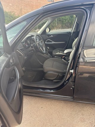 Opel Zafira Tourer 2014