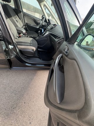 Opel Zafira Tourer 2014