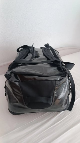 Borsa duffel Patagonia Black Hole 55L nuova