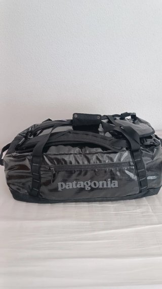 Borsa duffel Patagonia Black Hole 55L nuova