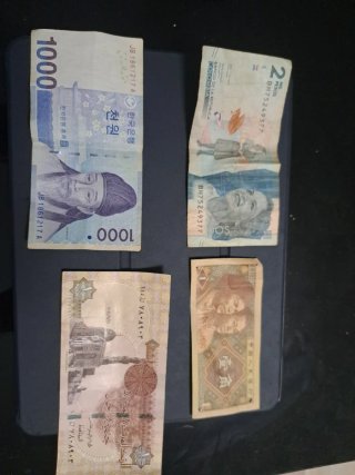 Colección de 4 Billetes Internacionales 8e todos
