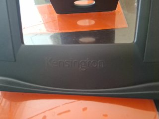Kensington  Soporte Ajustable para Portátil