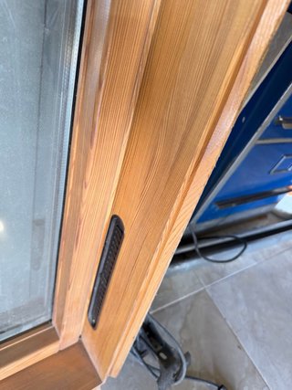 Ventana de madera para tejado