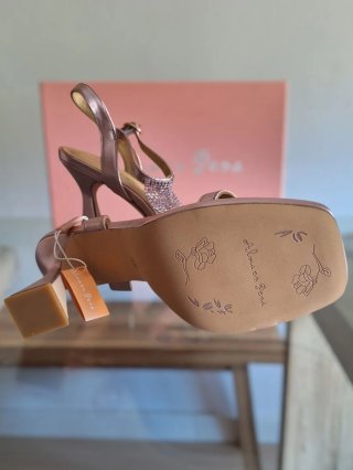 SANDALIAS ALMA EN PENA TACÓN ROSA