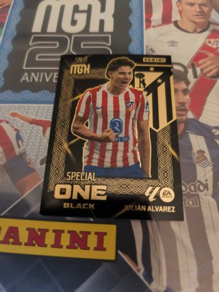 Carta Panini MGK Julián Álvarez Special One Black