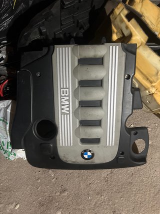 Tapa de motor BMW