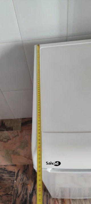 Congelador vertical bajo encimera