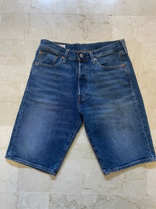 LEVI’S 501 – Bermuda in denim nuovo