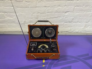 Radio Despertador Vintage Spirit of St. Louis