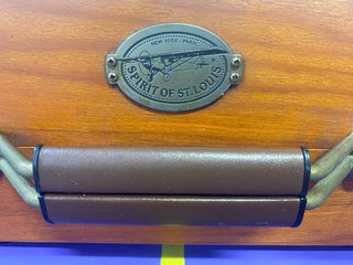 Radio Despertador Vintage Spirit of St. Louis
