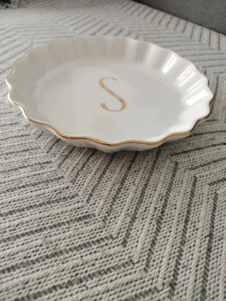 Plato Cristina Oria letra S dorado