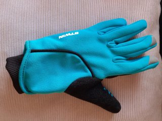Guantes y calcetines de esquí infantiles Decathlon