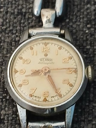 Reloj Technos Antimagnético