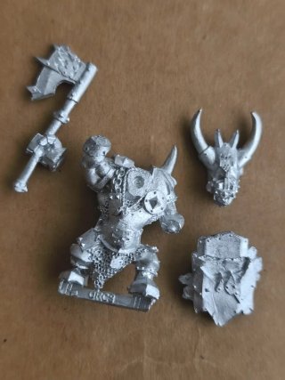 Caudillo Orco Negro Warhammer Metal