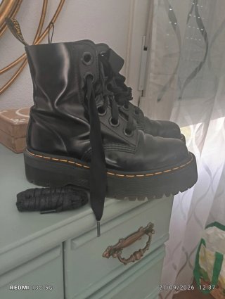 Botas Dr. Martens Molly Plataforma