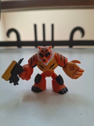 Lote de 5 Figuras Megantik Diramix