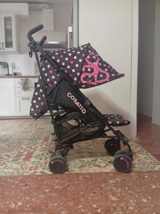 Silla de paseo Cosatto lunares rosa