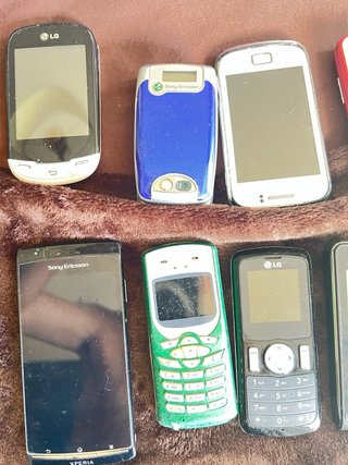 Colección móviles vintage LG y Samsung