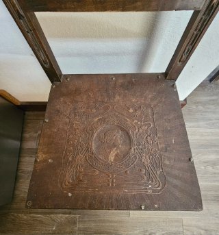 Mesa de Madera Maciza y 4 Sillas
