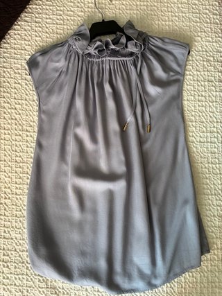 Blusa Adolfo Dominguez cuello alto sin mangas