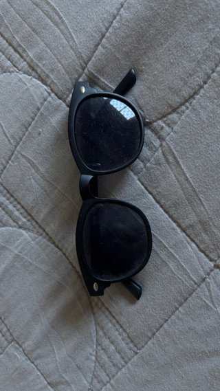 Gafas de sol negras para niños