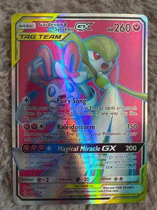 Carta Pokémon Gardevoir & Sylveon GX 130/214