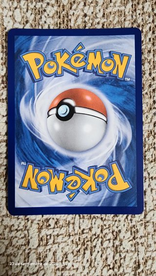 Carta Pokémon Drifloon y Zapdos. 30 aniversario