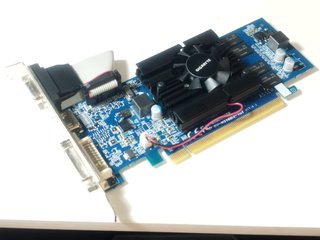 Tarjeta Gráfica Gigabyte GV-N210D3-1GI