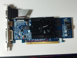 Tarjeta Gráfica Gigabyte GV-N210D3-1GI
