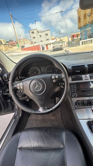 Mercedes-Benz Clase C 2005