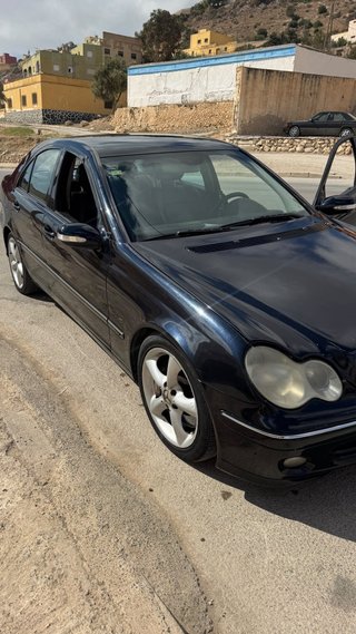 Mercedes-Benz Clase C 2005