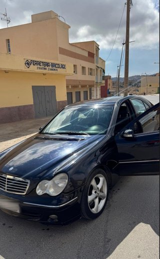 Mercedes-Benz Clase C 2005