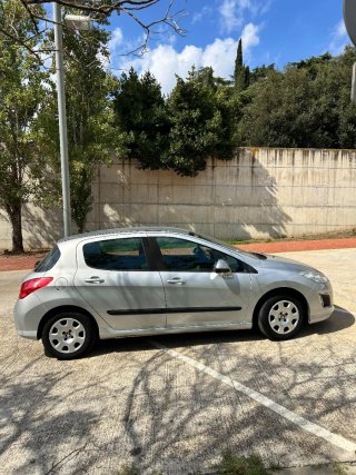 Peugeot 308 2011